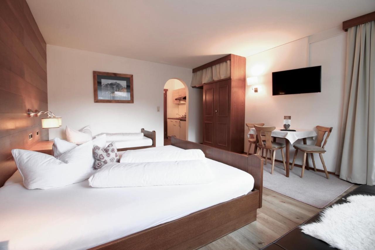 Hotel Alpenhaus Monte Neustift im Stubaital Habitación foto